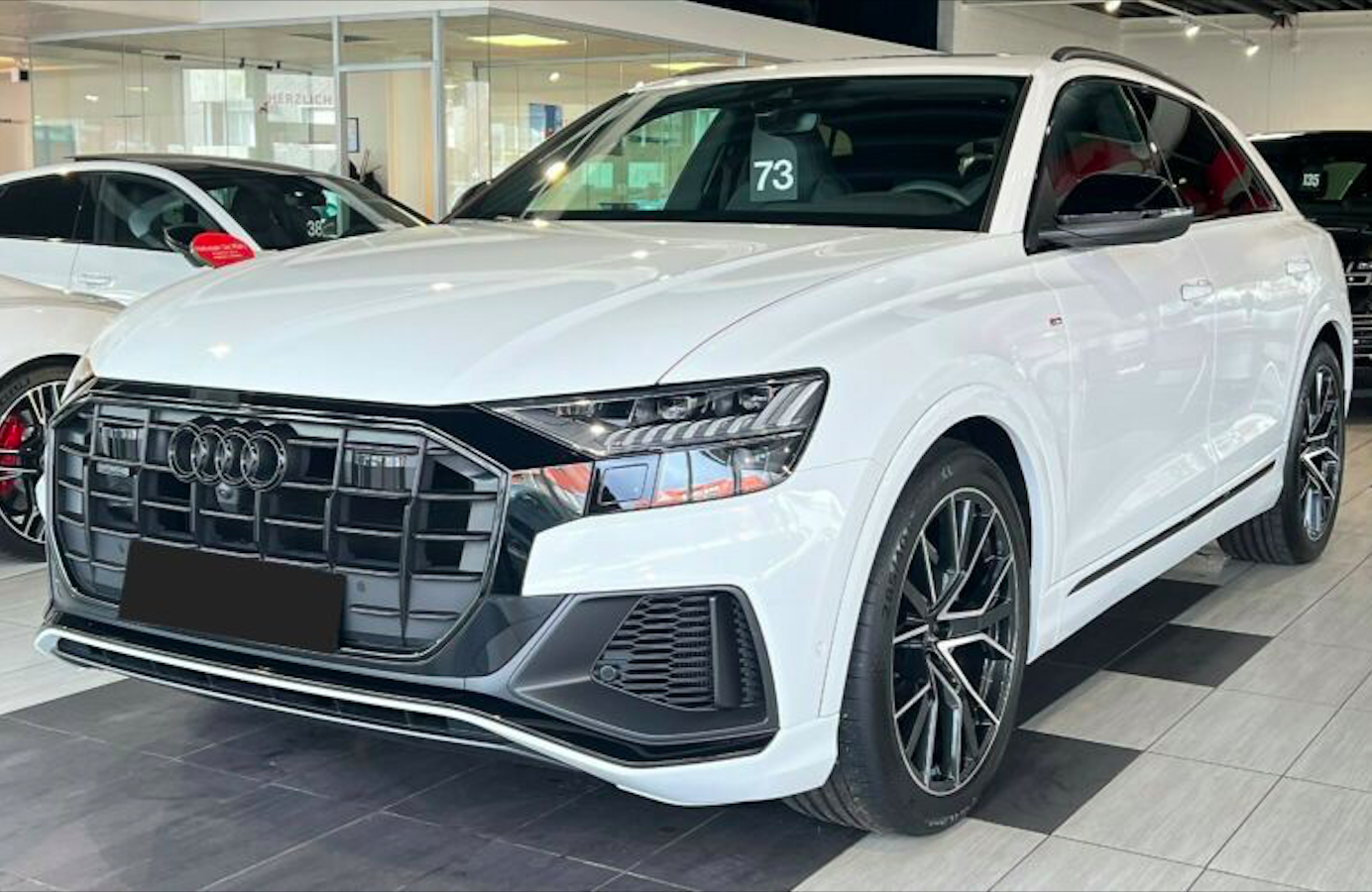 AUDI Q8 50 TDI S-Line Tiptronic quattro | bílá metalíza | super cena | online prodej | autoibuy.com | skladem | od autorizovaného prodejce